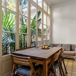 Canela Homes Barcelona Patio