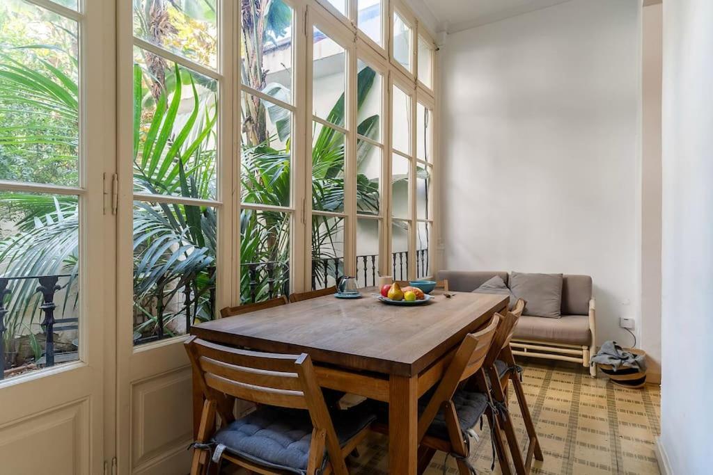 Canela Homes Patio Barcelona