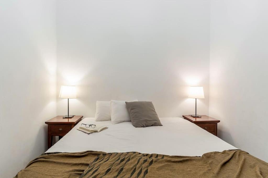 Canela Homes Patio Apartment Barcelona